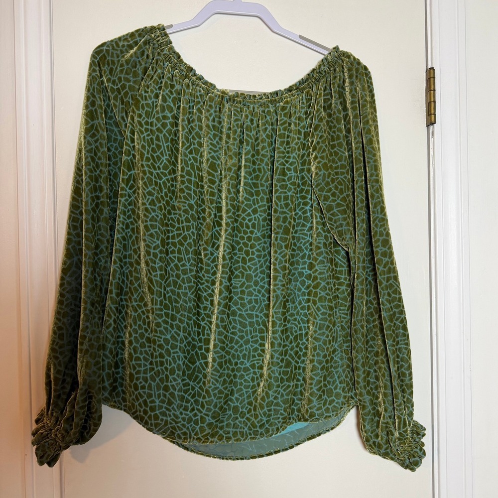Hale Bob Green Velvet Giraffe Print Off Shoulder Long Sleeve Tassel Top S - Picture 7 of 9